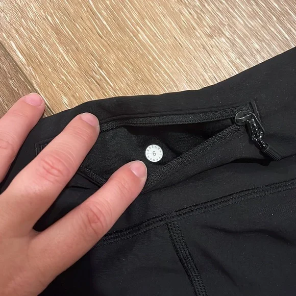 Lululemon Scalloped Hem Leggings - Picture 5 of 8